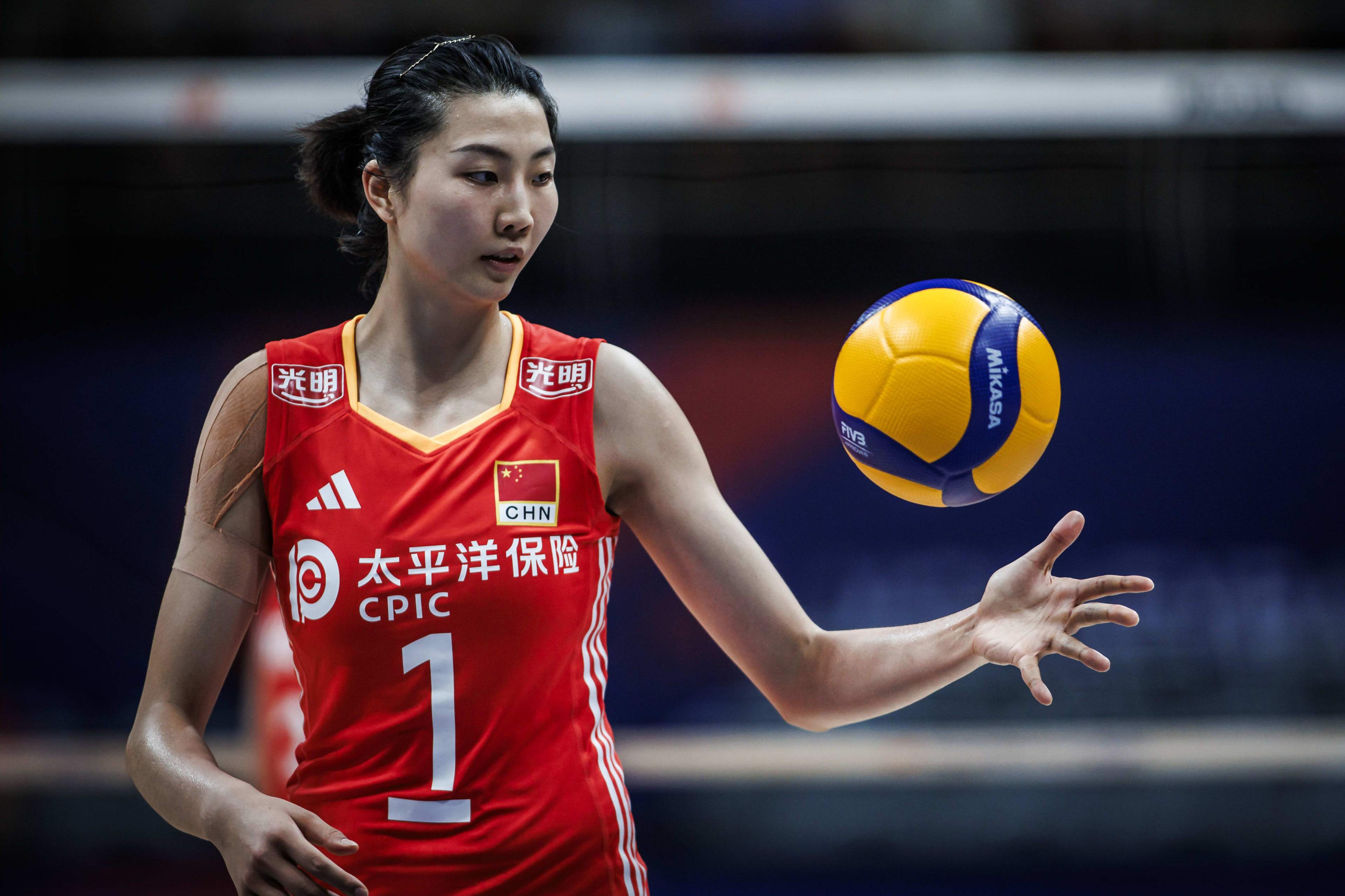 塞尔维亚女排豪取-，力克对手夺冠