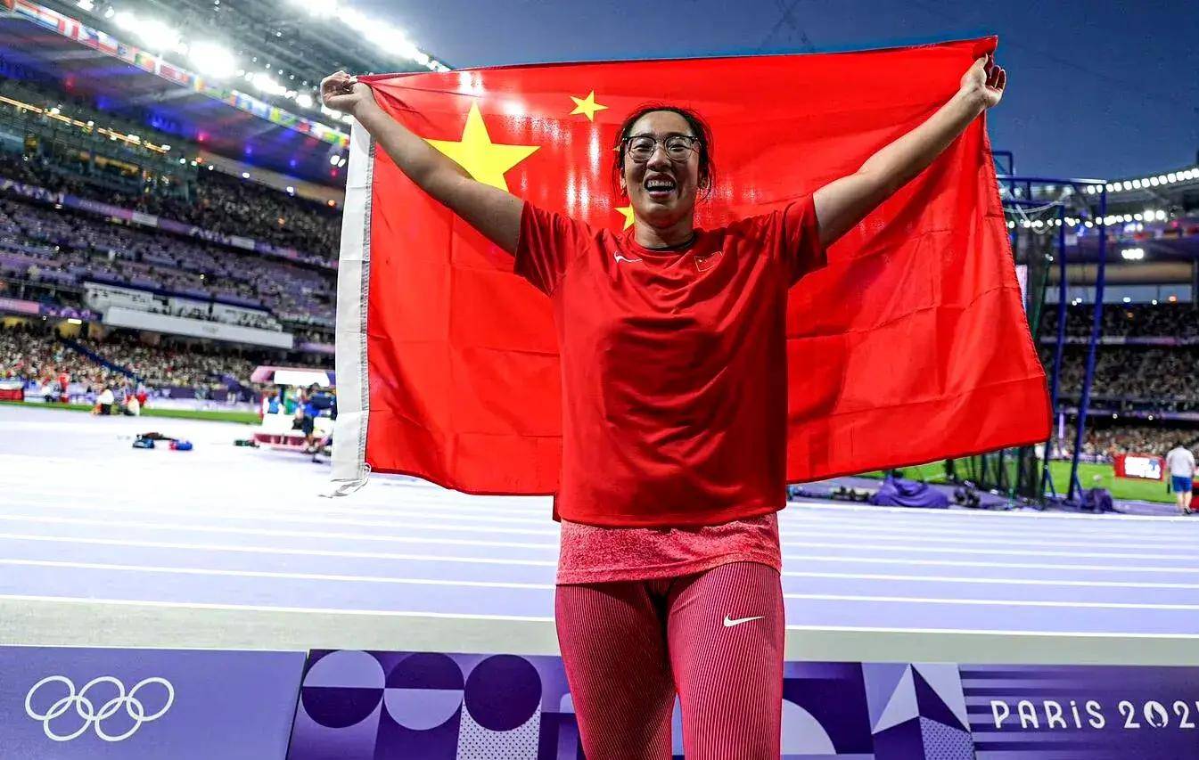 包含铁饼选手气质独特，斩获冠军的词条