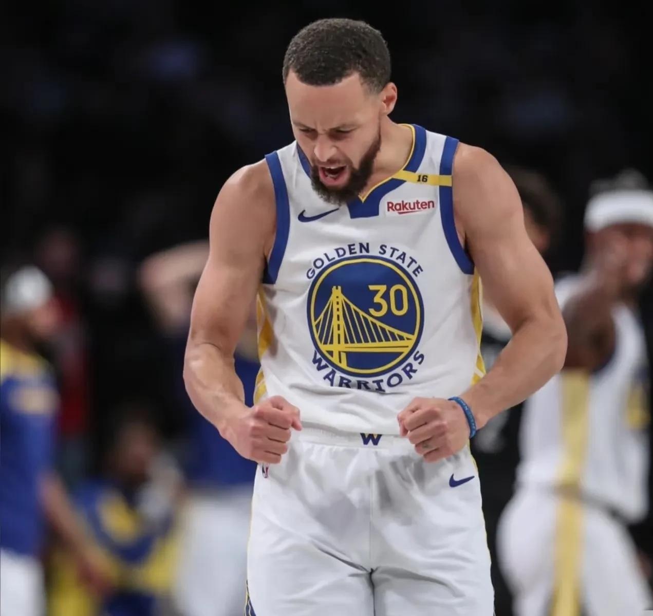 勇士主场大胜小牛，库里再度砍下35分