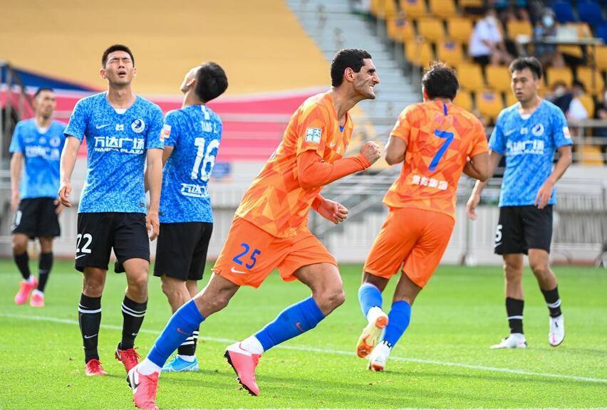 欧预赛关键对决，强强对话谁能胜出？