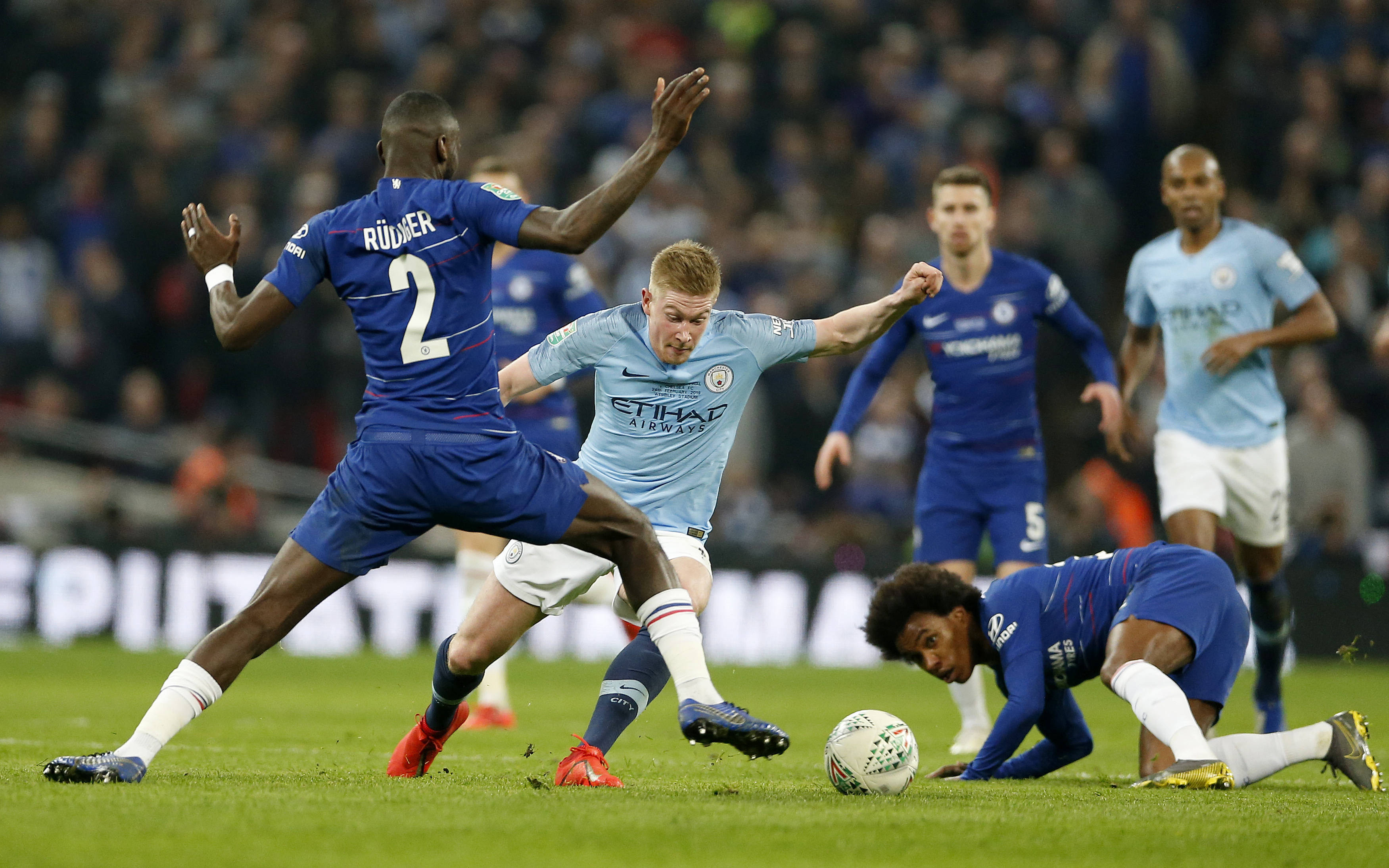 西汉姆联客场平局，遗憾错失胜机