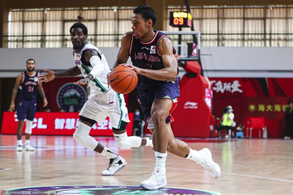 战胜对手,巩固领先优势 战胜对手,巩固领先优势