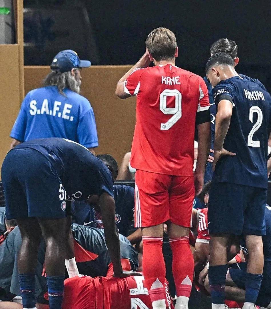 拜仁遭遇无缘胜利的挫折,失望离场 拜仁遭遇无缘胜利的挫折,失望离场