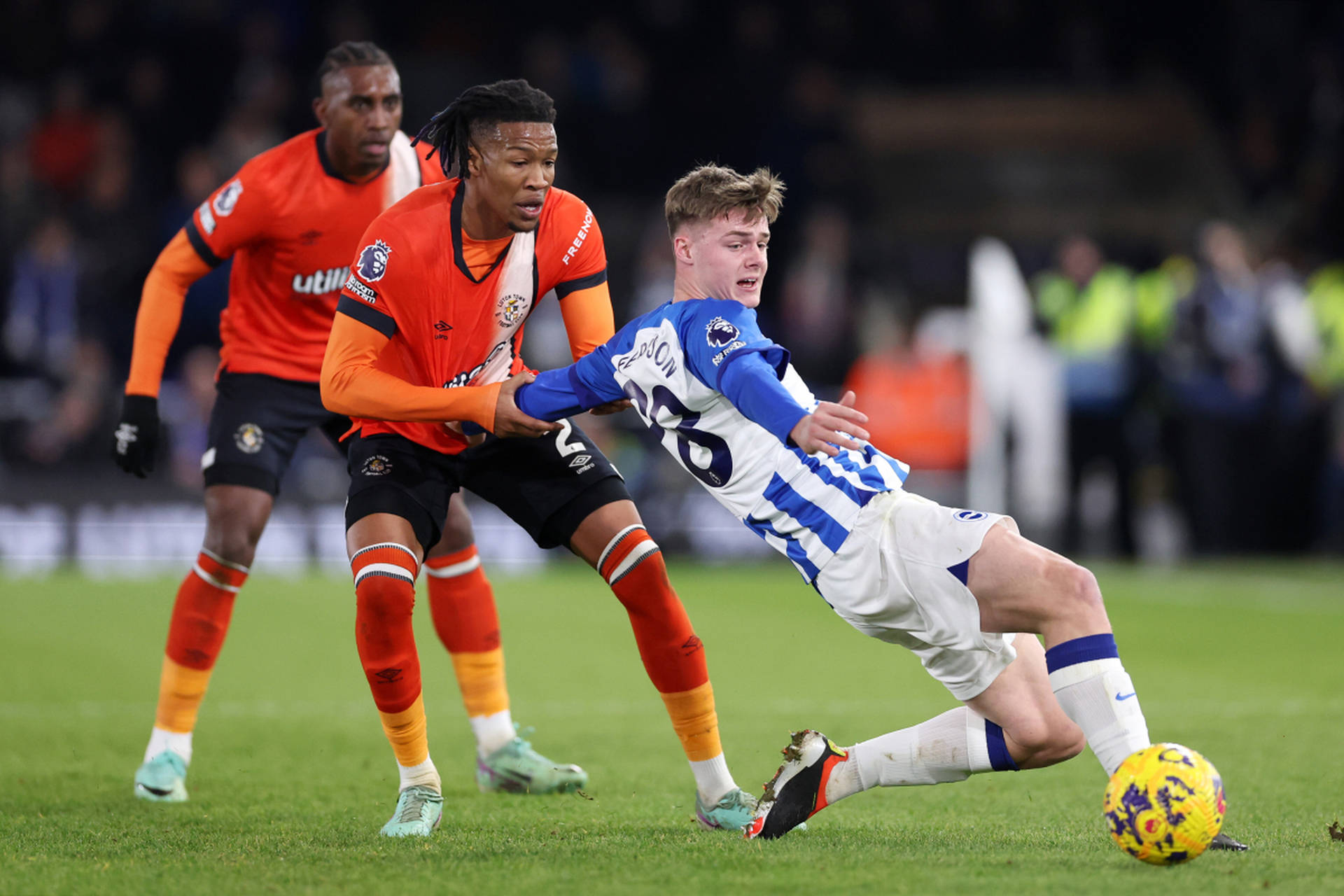 卢顿主场告负,遭遇客场铁桶防守 卢顿主场告负,遭遇客场铁桶防守