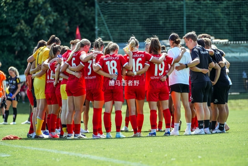 波兰女足在友谊赛中遭遇挫折