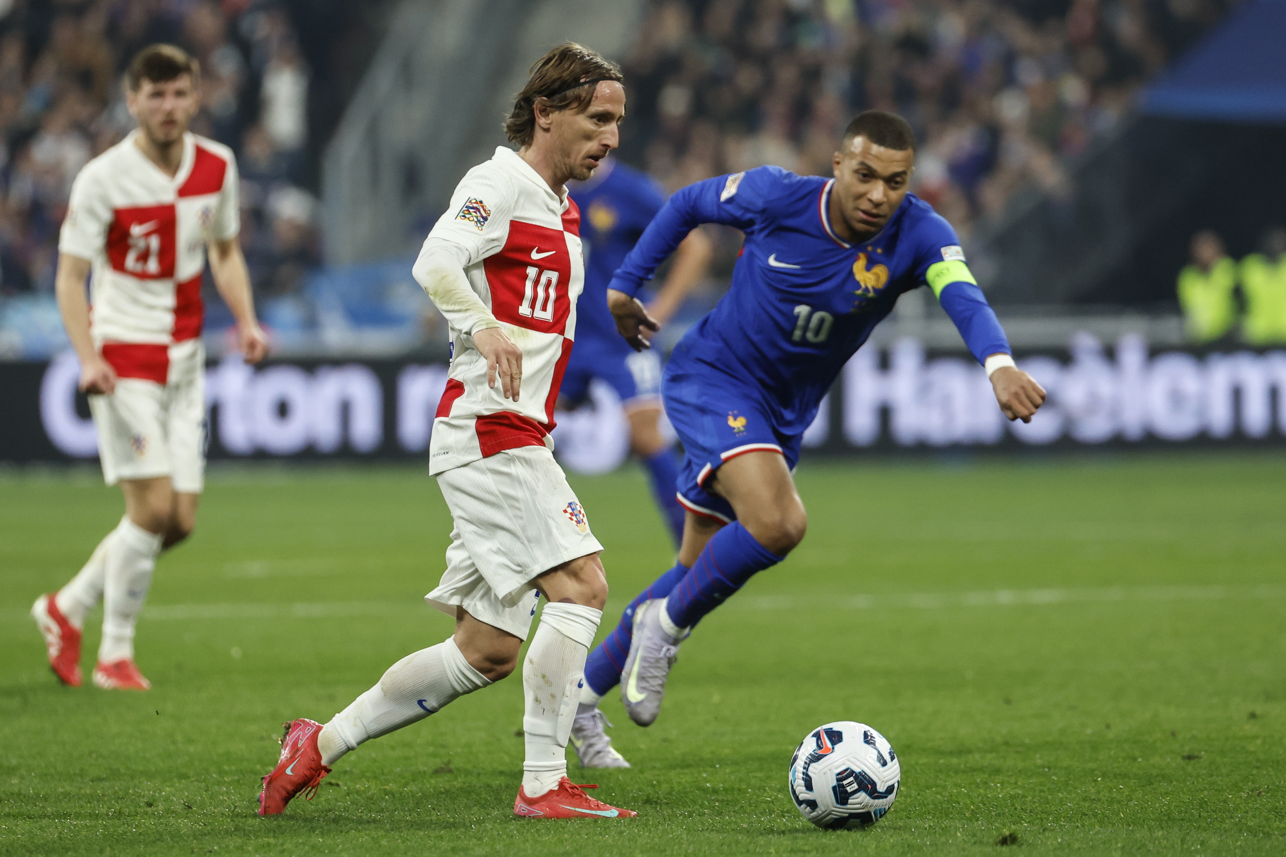 关于欧洲足坛大战拉开帷幕,球队展现出色实力的信息 关于欧洲足坛大战拉开帷幕,球队展现出色实力的信息