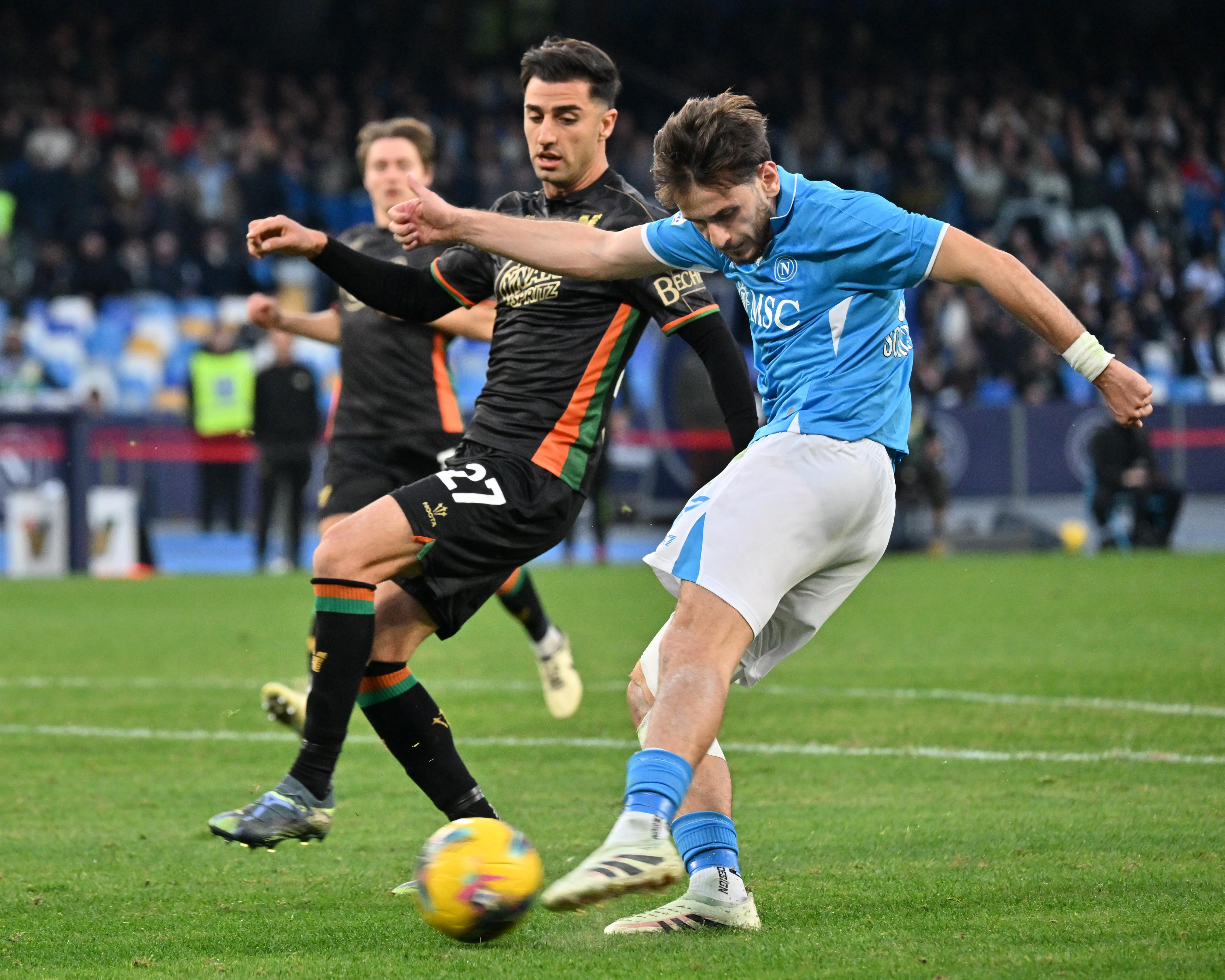 那不勒斯主场险胜，稳固前四位置