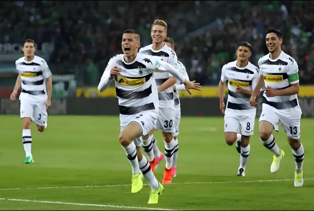 关于领头羊不敌劲旅，积分榜动荡不安的信息