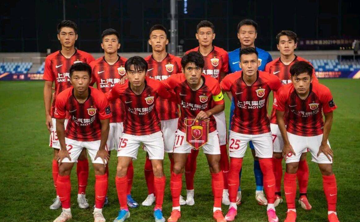 中国足球超级联赛迎来新赛季开幕,豪华阵容争夺冠军 中国足球超级联赛迎来新赛季开幕,豪华阵容争夺冠军