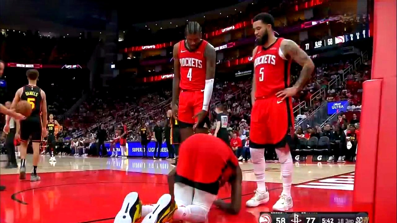 火箭击败老鹰，结束连败