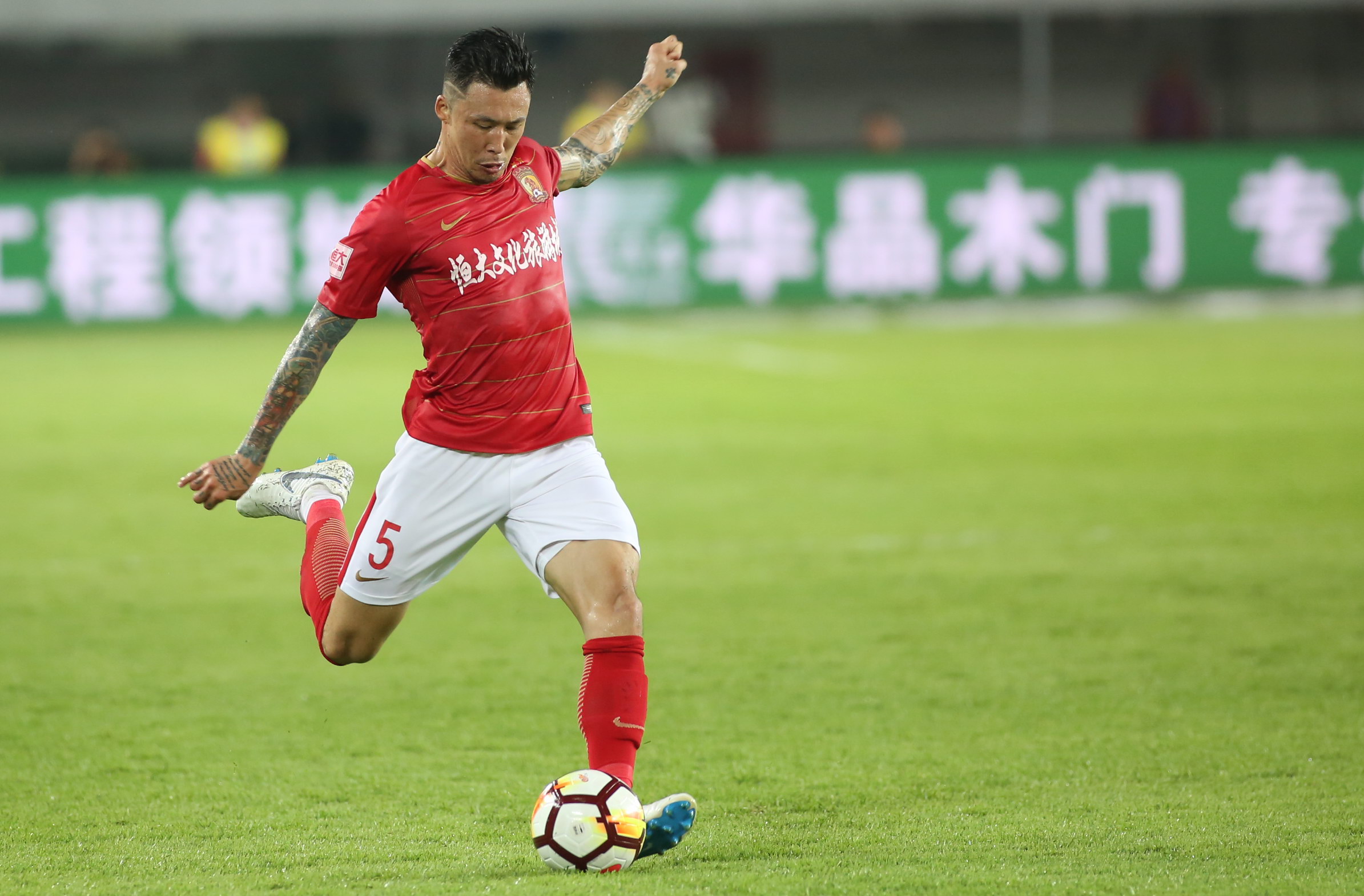 中超联赛迎战恒大,权健主场告捷 中超联赛迎战恒大,权健主场告捷