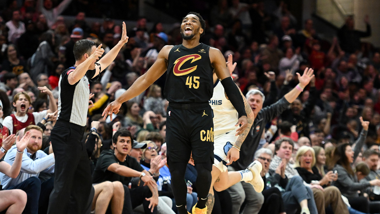 包含小牛轻取灰熊，士气大振的词条