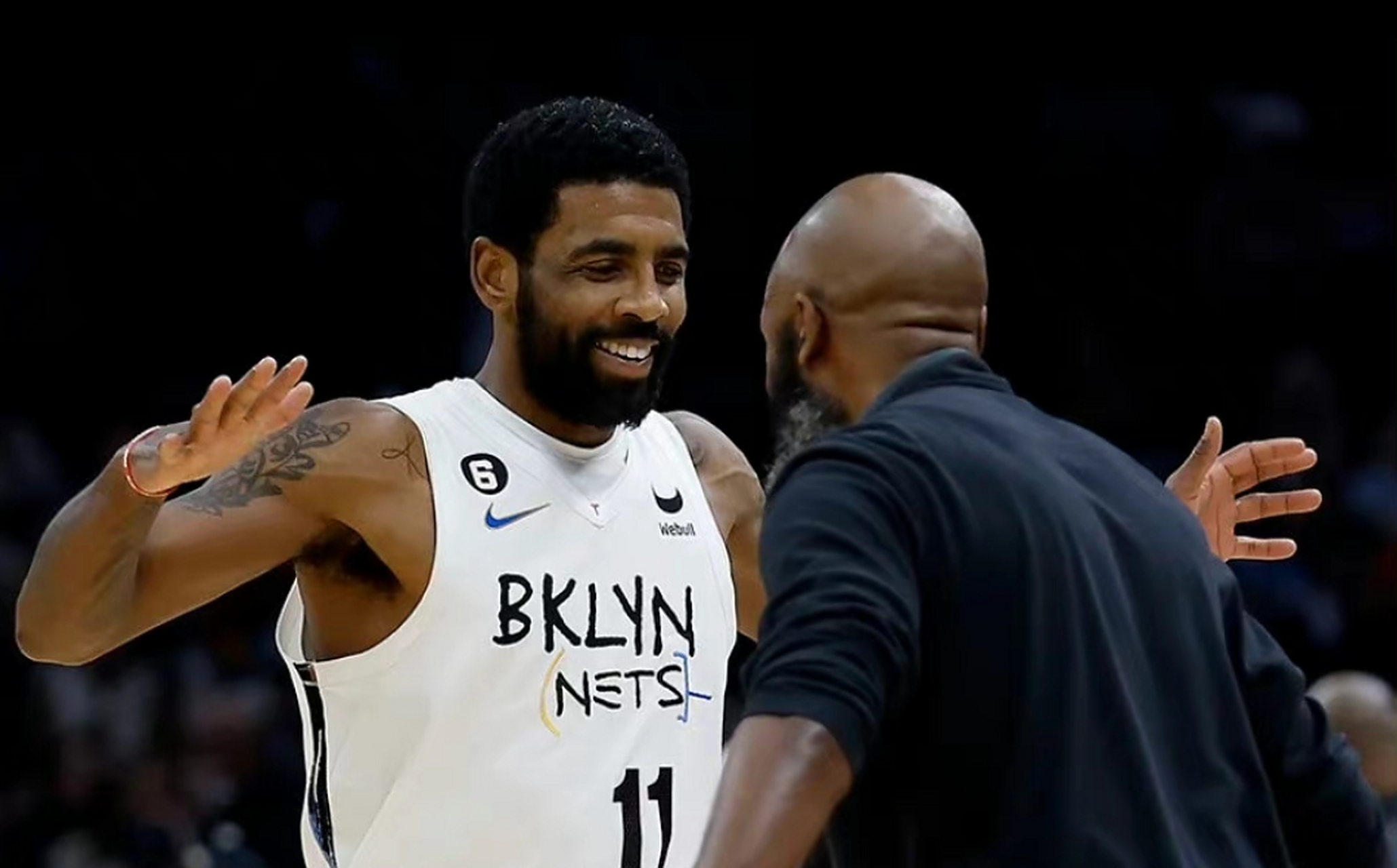 篮网轻松击败老鹰,取得胜利 篮网轻松击败老鹰,取得胜利