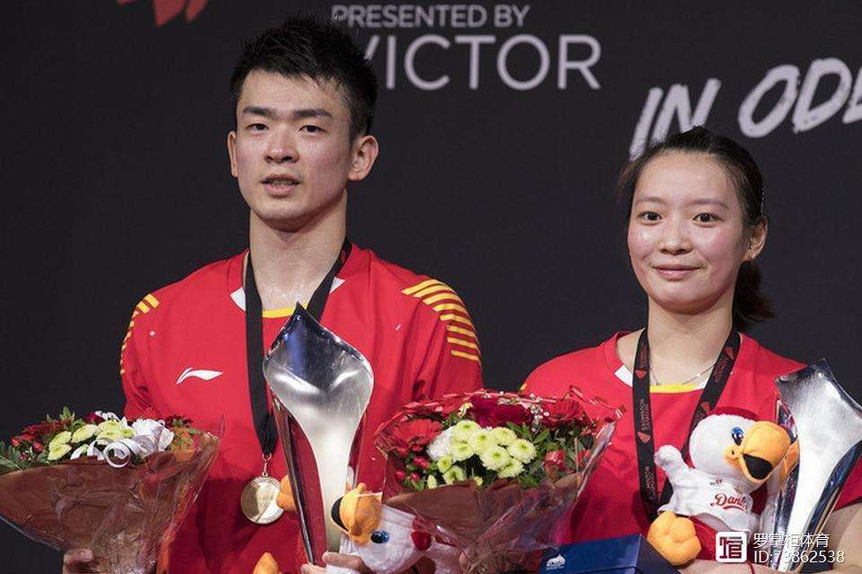 包含马来西亚队力克印尼队，黄鸭组合关键制胜的词条